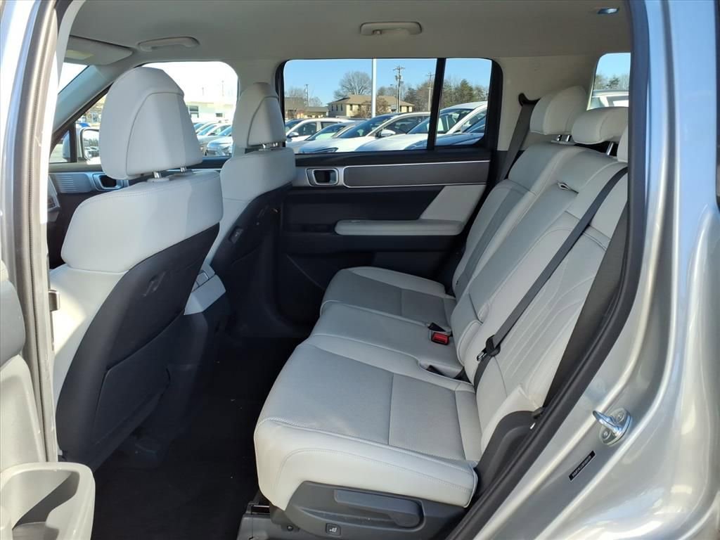 Certified 2024 Hyundai Santa Fe SEL image 5