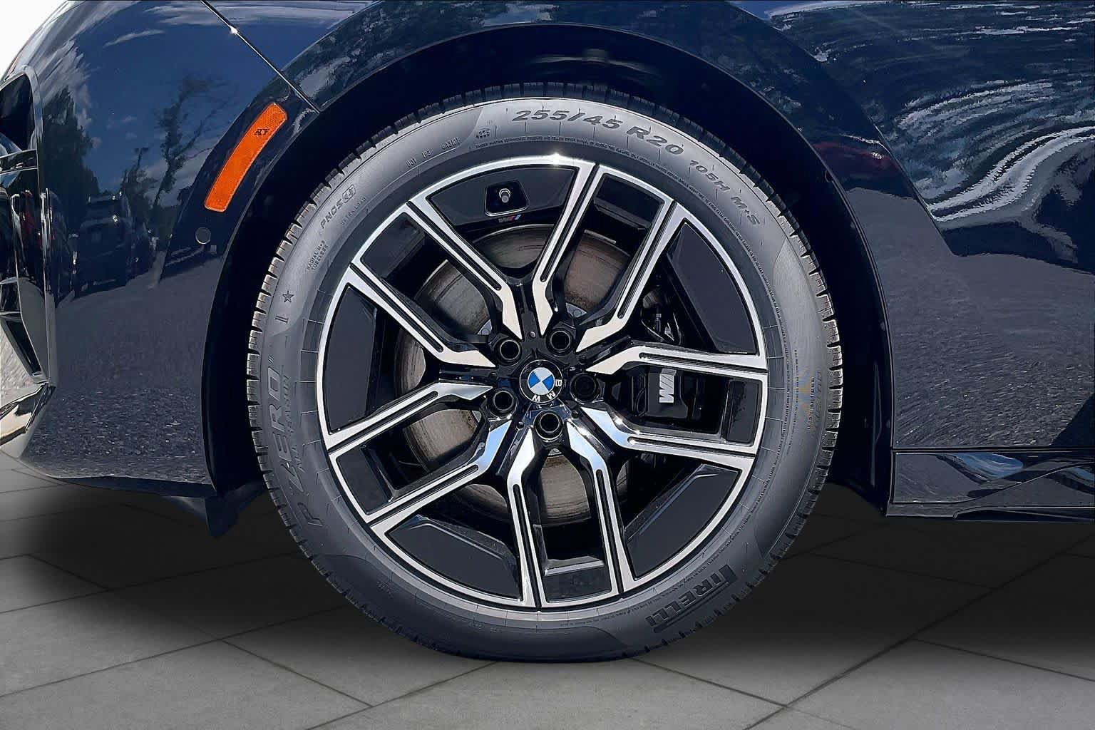 New 2026 BMW 740i xDrive w/ Premium Package AWD/4WD image 11