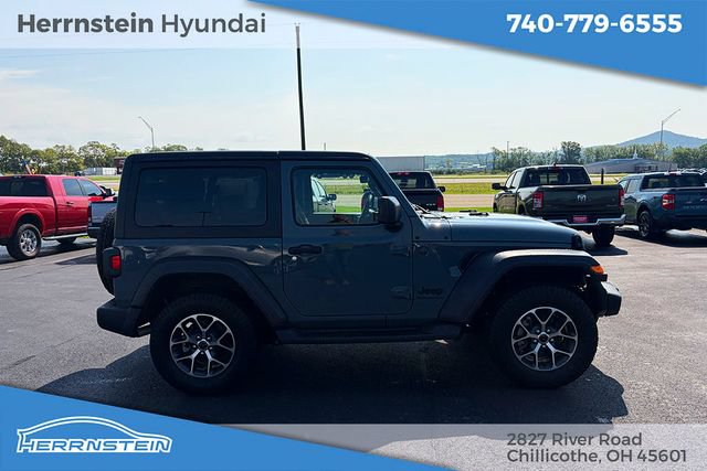 Used 2024 Jeep Wrangler Sport AWD/4WD image 13
