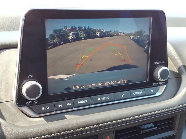 Used 2024 Nissan Rogue S AWD/4WD image 17