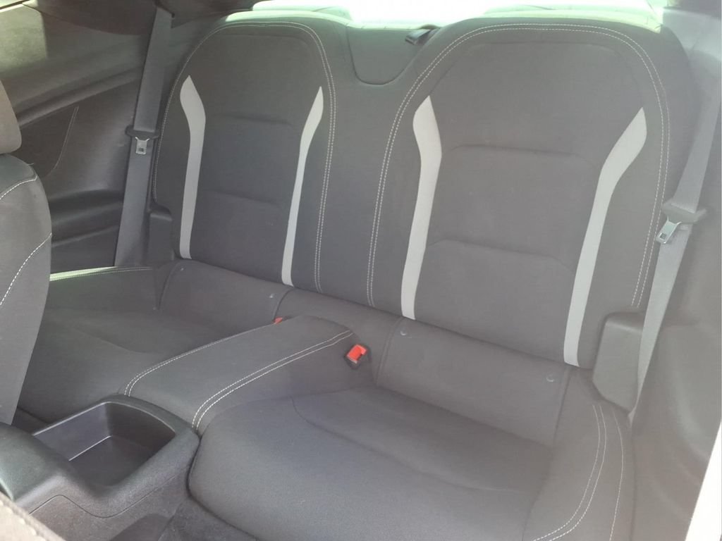 Used 2018 Chevrolet Camaro LT RWD image 14