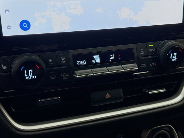 Used 2024 Toyota Grand Highlander AWD image 16