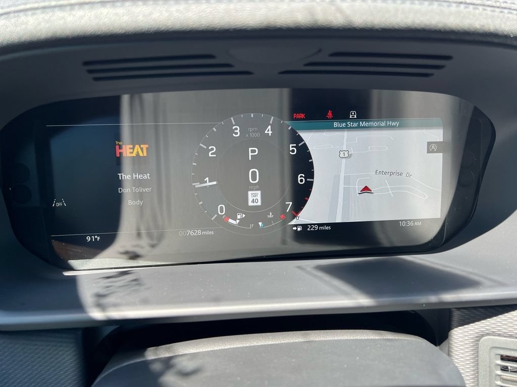 New 2026 Land Rover Discovery Limited Edition AWD/4WD image 14