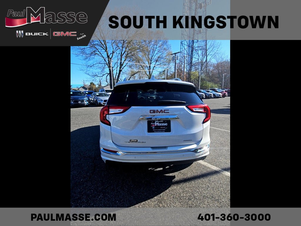 Used 2023 GMC Terrain Denali w/ Denali Premium Package AWD/4WD image 5
