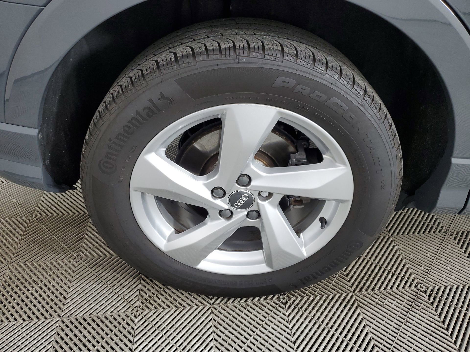 Used 2020 Audi Q3 2.0T Premium w/ Convenience Package image 17