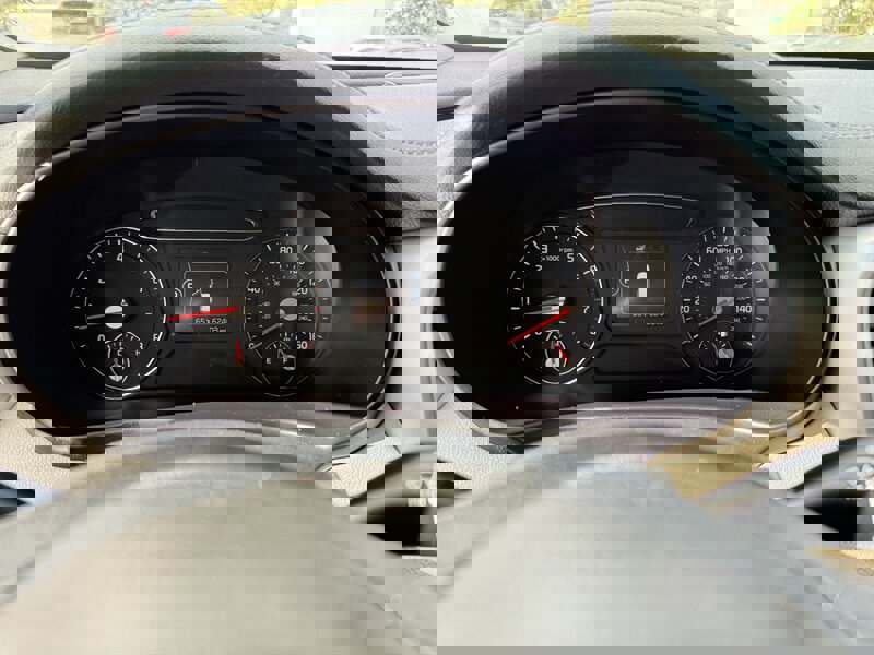 Used 2017 Kia Sorento LX w/ LX Convenience Package image 14