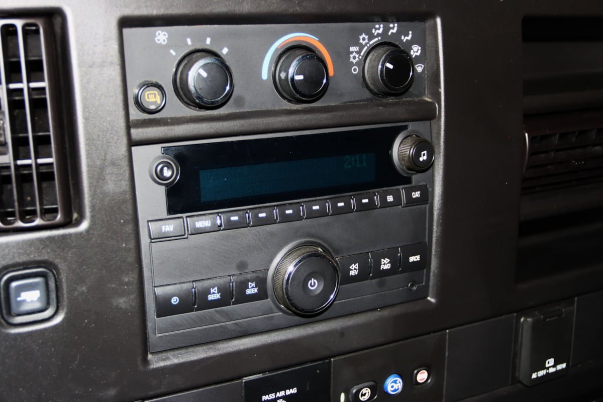 Used 2023 GMC Savana 3500 Extended w/ Driver Convenience Package RWD image 37
