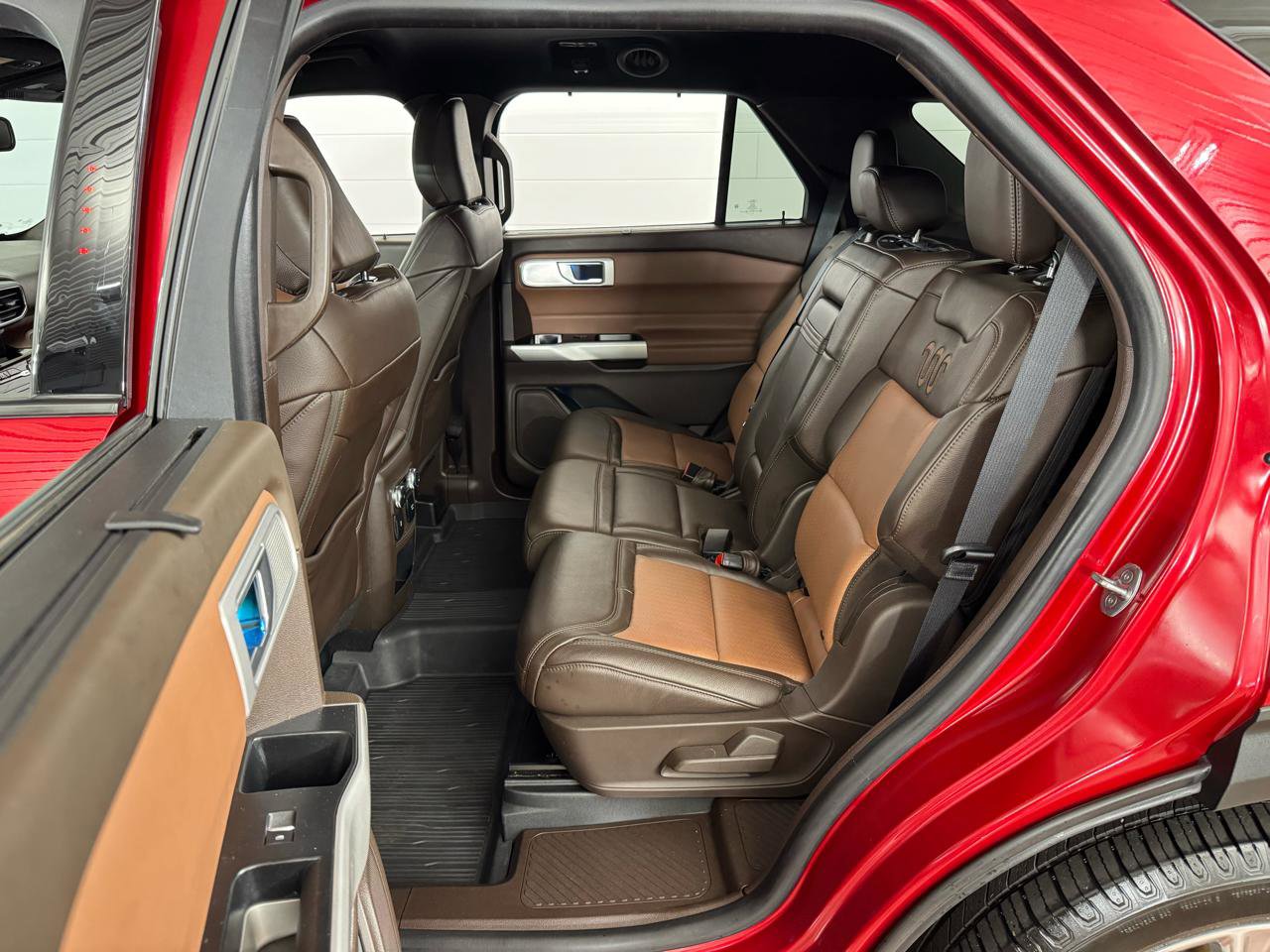 Used 2021 Ford Explorer King Ranch w/ Premium Technology Package AWD/4WD image 30