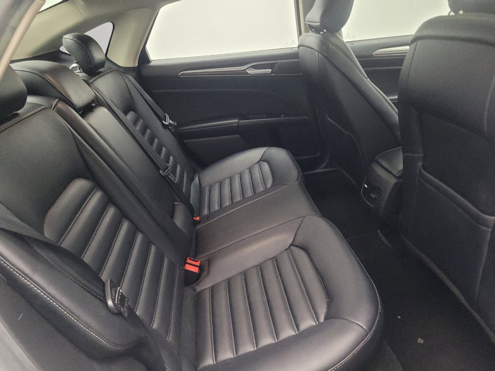 Used 2019 Ford Fusion SEL FWD image 19