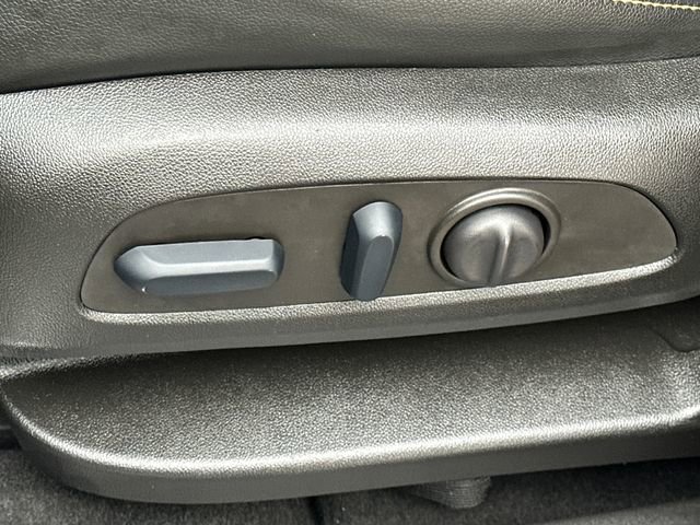 Used 2022 Chevrolet Equinox Premier w/ Redline Edition image 35