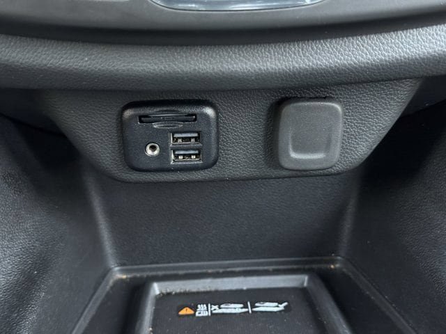 Used 2023 Chevrolet Traverse Premier w/ Redline Edition FWD image 20