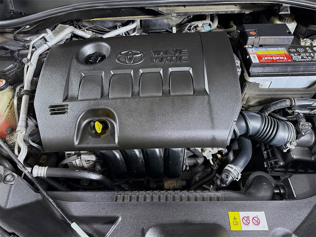 Certified 2019 Toyota C-HR LE image 31