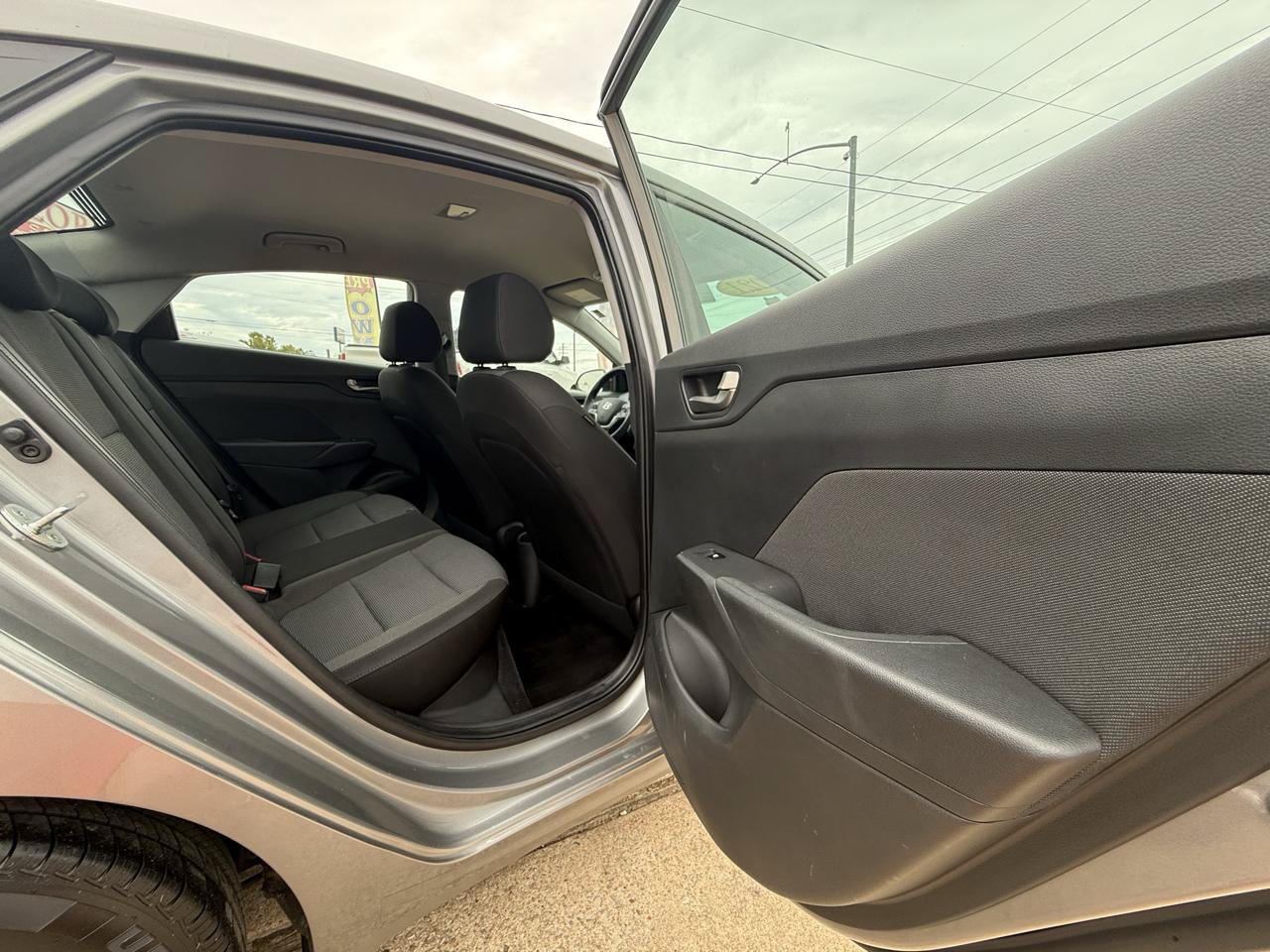 Used 2021 Hyundai Accent SE FWD image 38