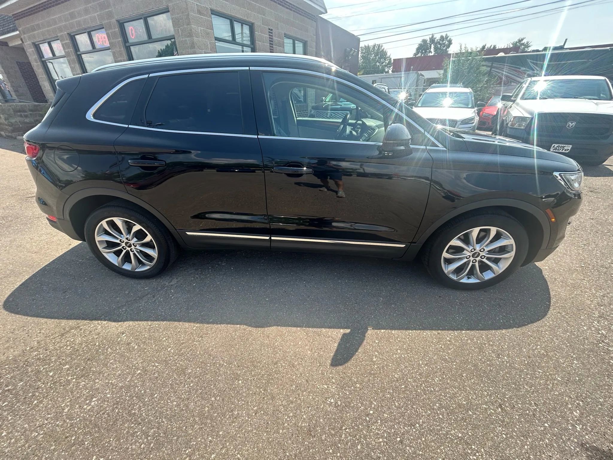 Used 2018 Lincoln MKC Select w/ Lincoln MKC Climate Package image 4