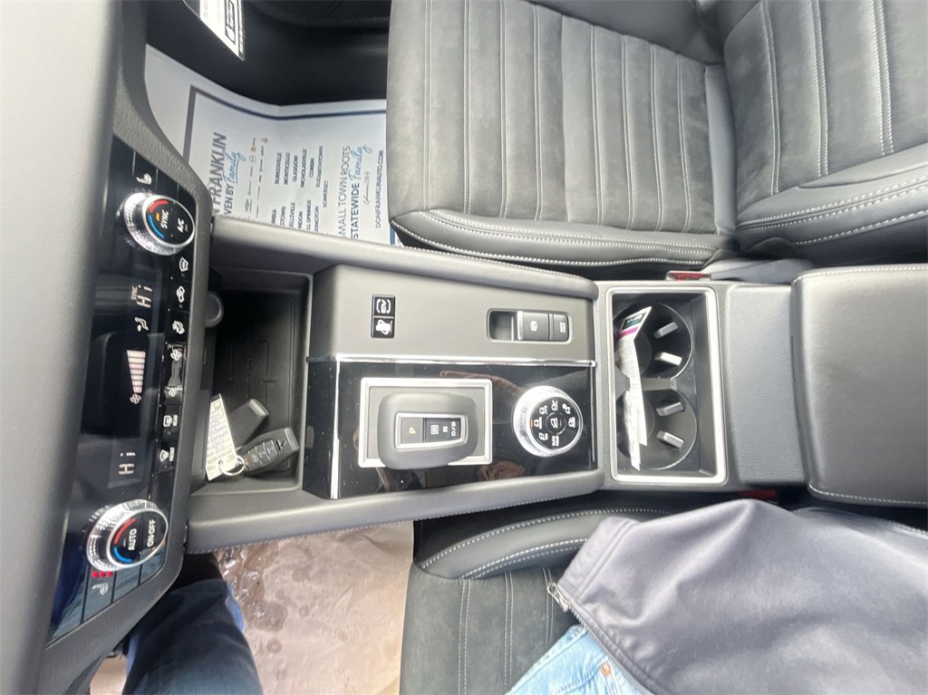 New 2025 Mitsubishi Outlander SE image 20