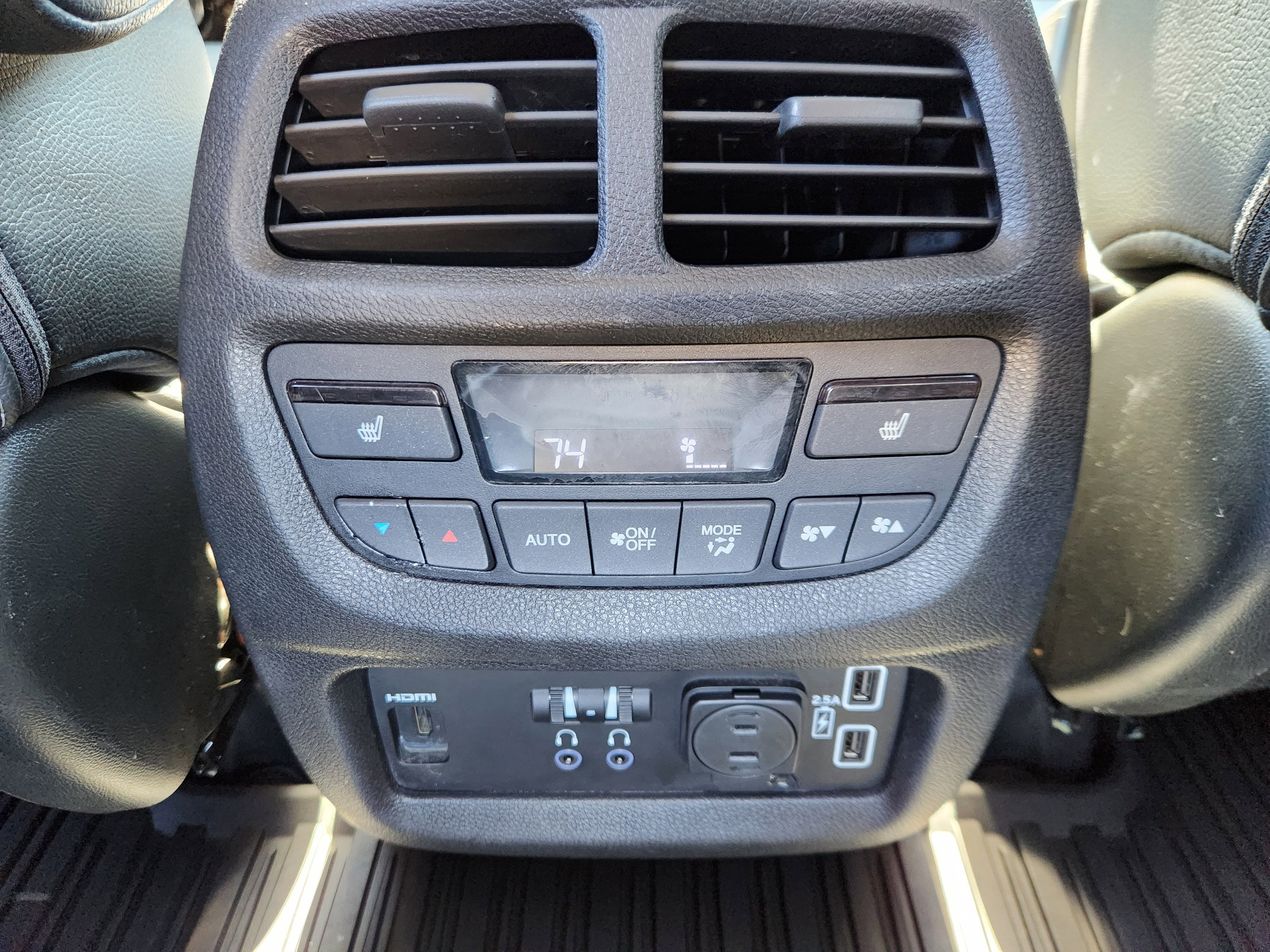 Used 2019 Honda Pilot Touring image 24