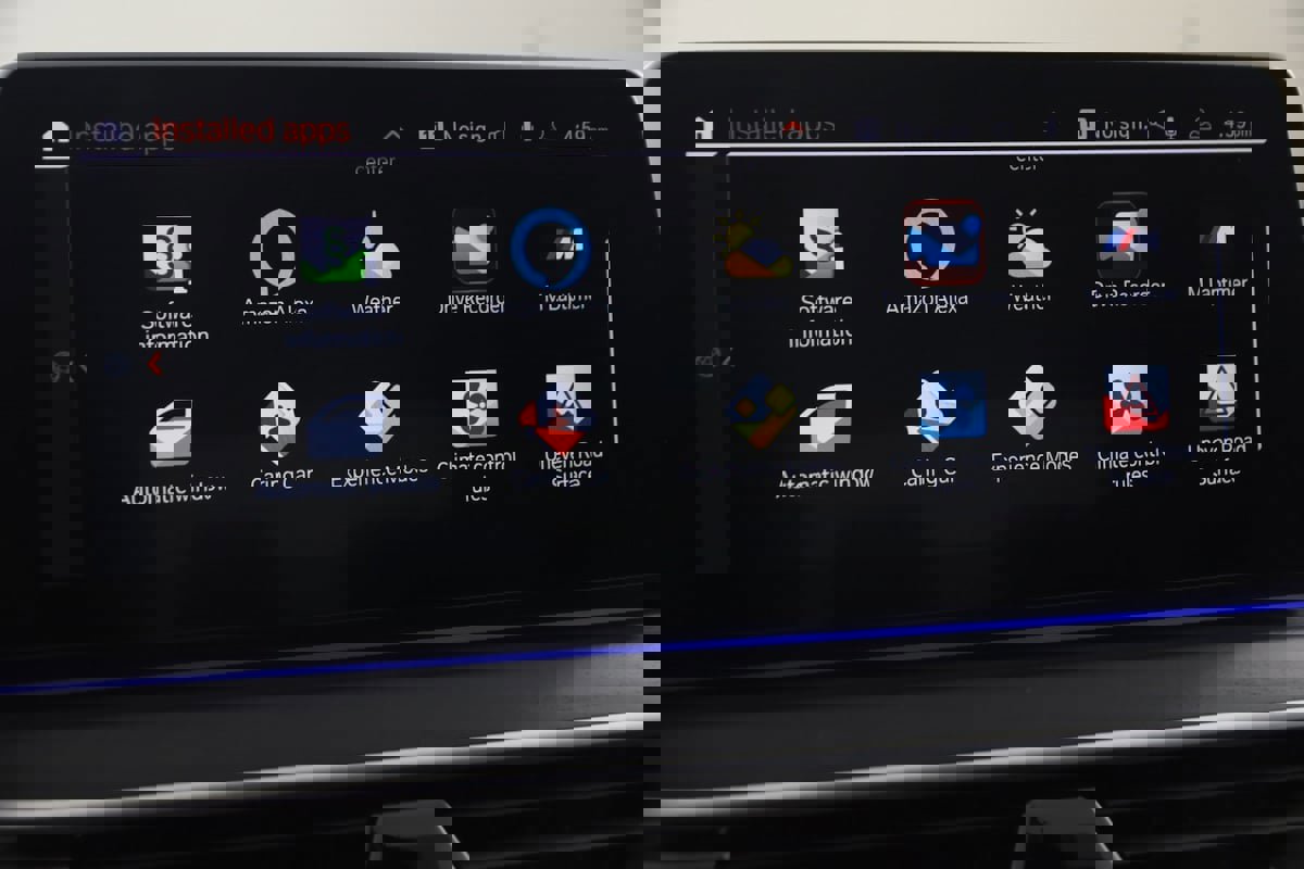 Used 2023 BMW M550i xDrive w/ Executive Package image 44