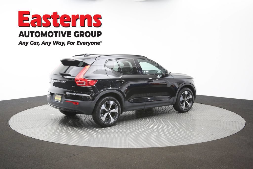 Used 2023 Volvo XC40 B4 Ultimate FWD image 36