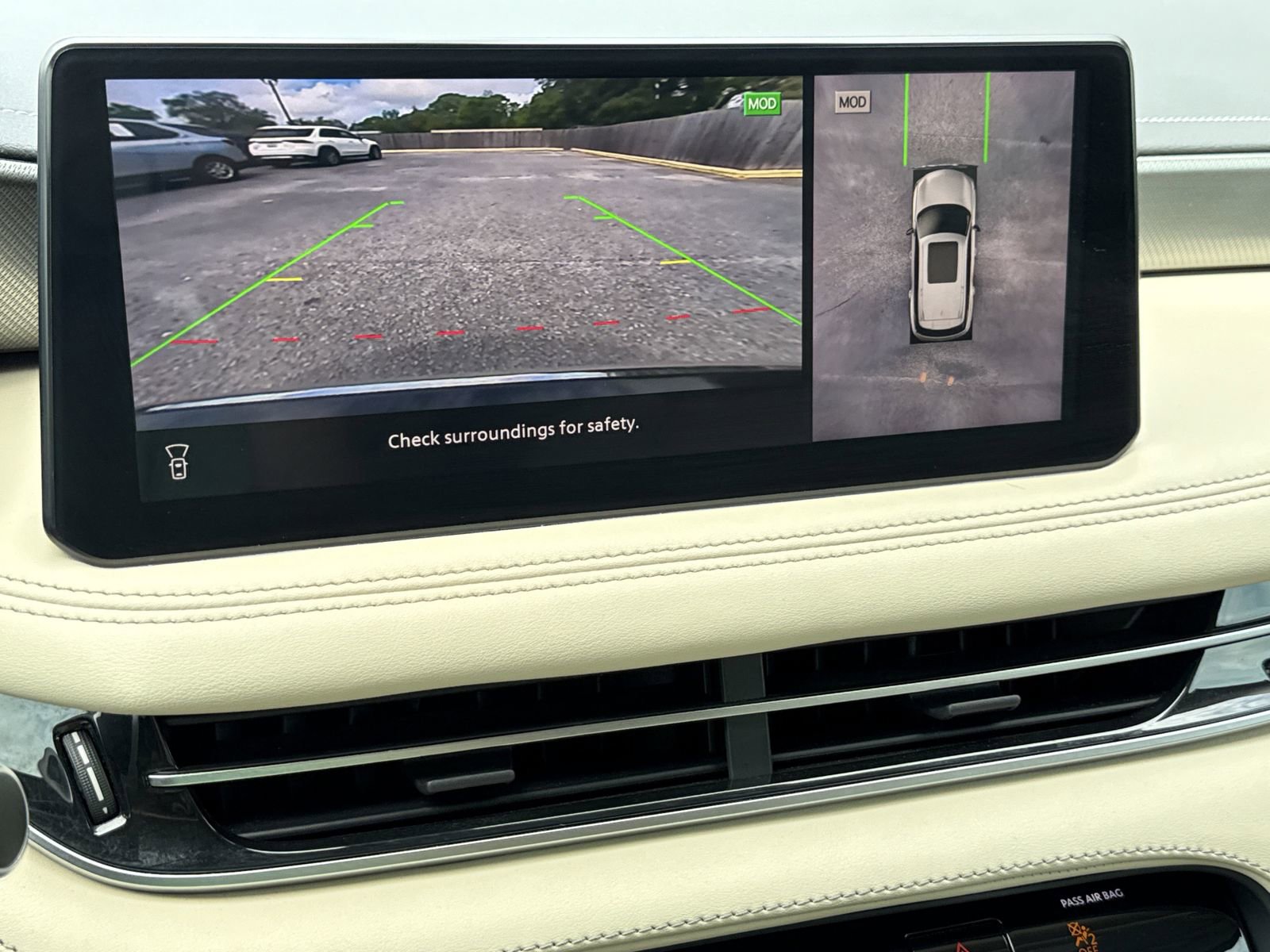 Used 2023 INFINITI QX60 Luxe w/ Cargo Package FWD image 28