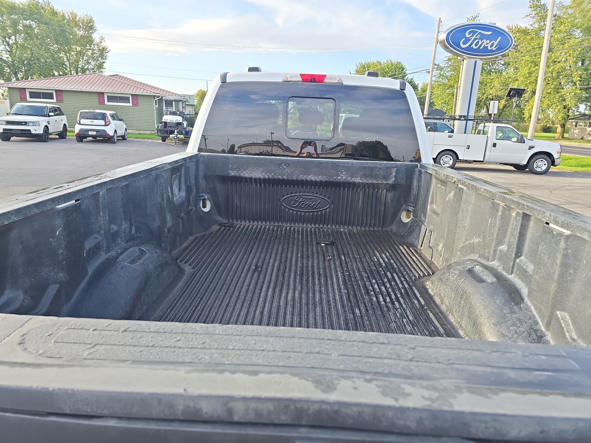 Used 2020 Ford F350 Lariat w/ Lariat Value Package AWD/4WD image 9