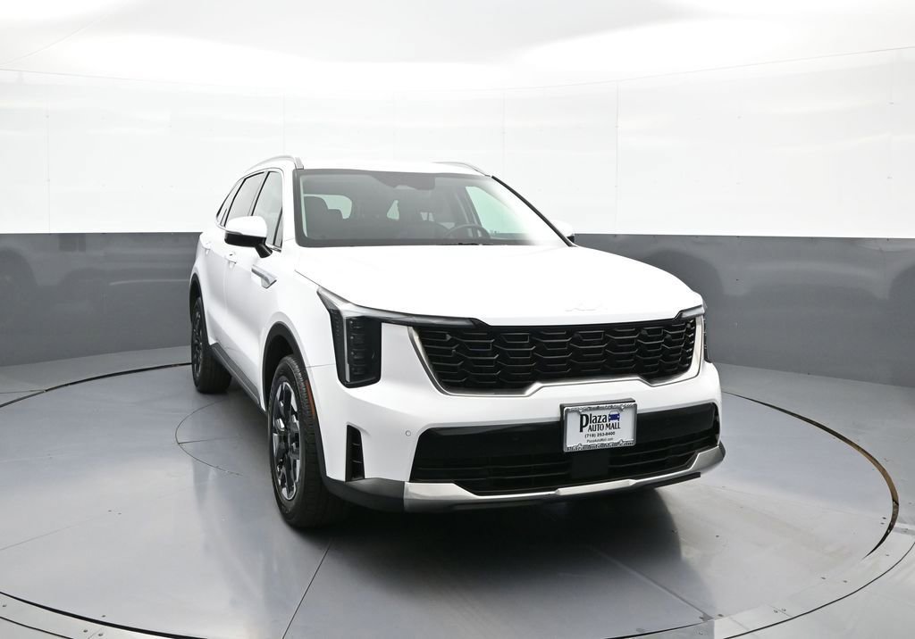 Certified 2024 Kia Sorento S image 3