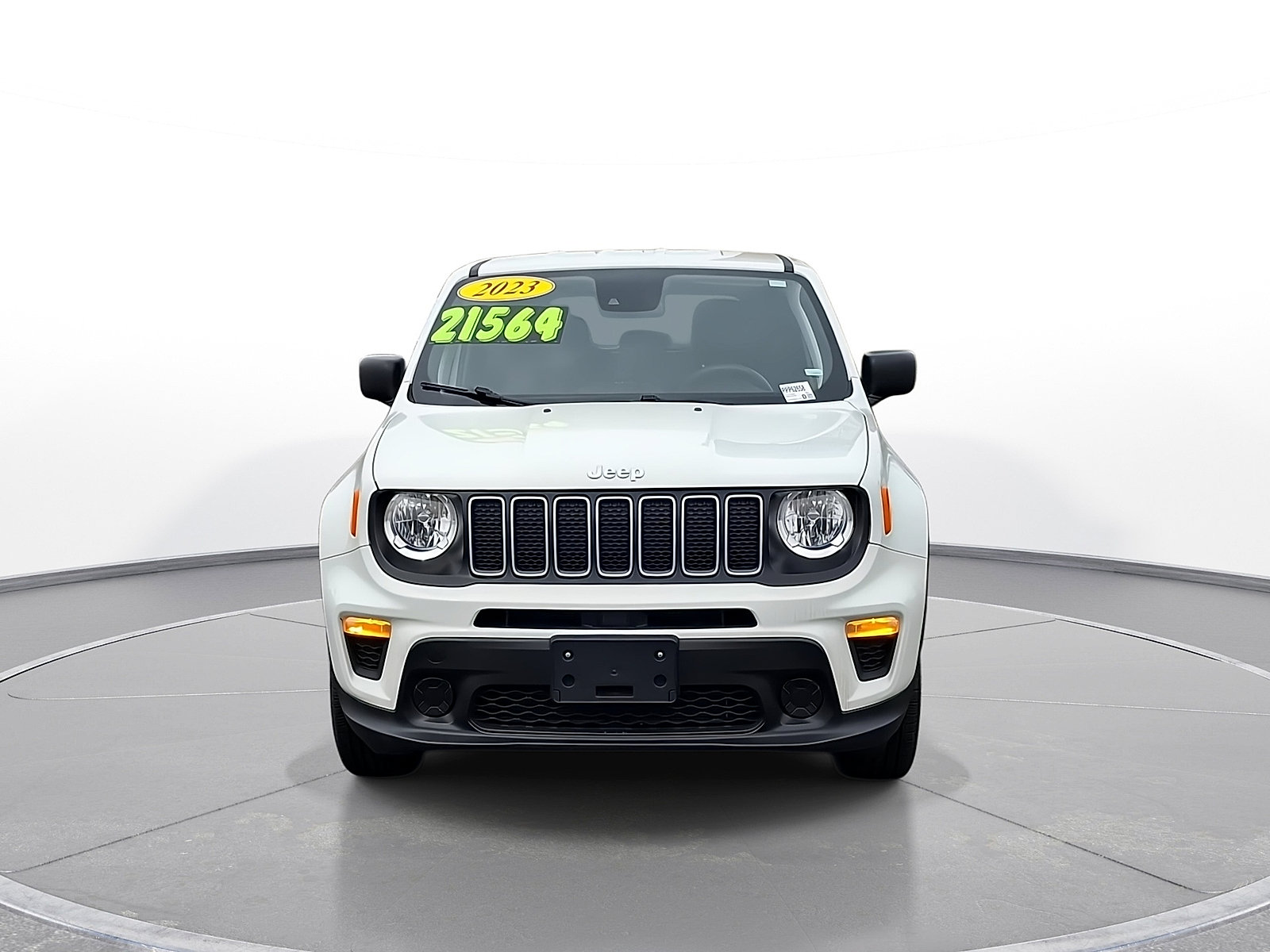Used 2023 Jeep Renegade Latitude AWD/4WD image 3