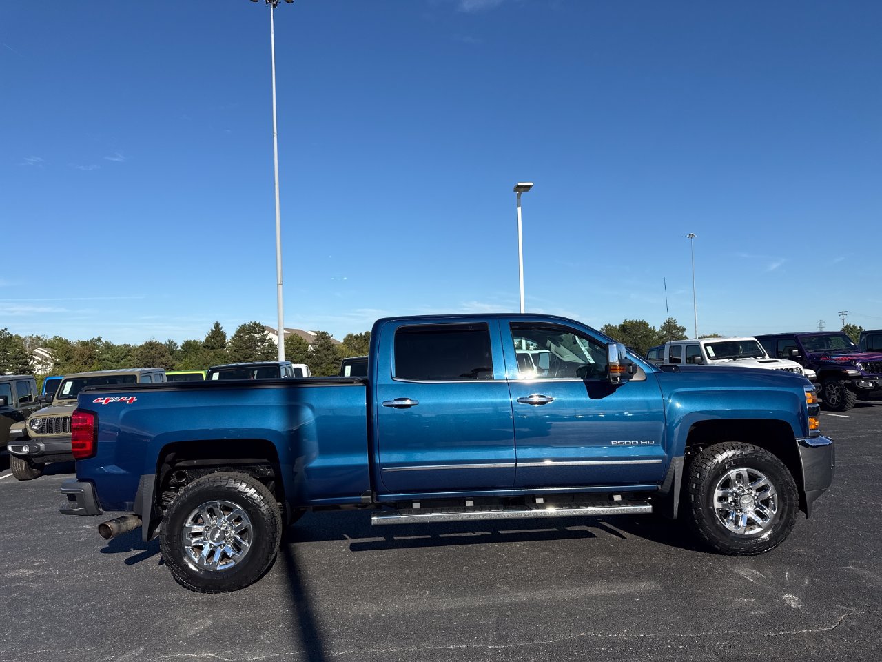 Used 2016 Chevrolet Silverado 2500 LTZ AWD/4WD image 2