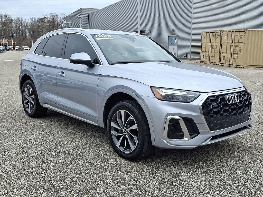 Certified 2023 Audi Q5 2.0T Premium w/ Convenience Package AWD/4WD image 3