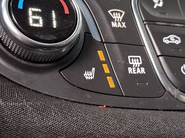 Used 2021 Chevrolet Malibu LT image 28