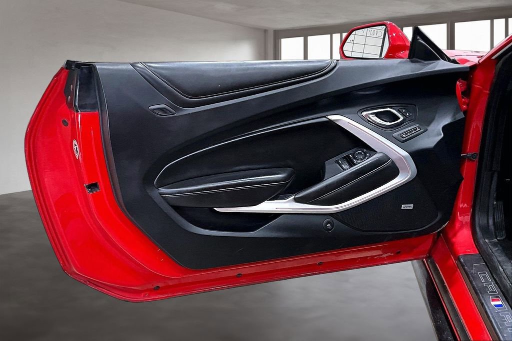 Used 2017 Chevrolet Camaro SS RWD image 21