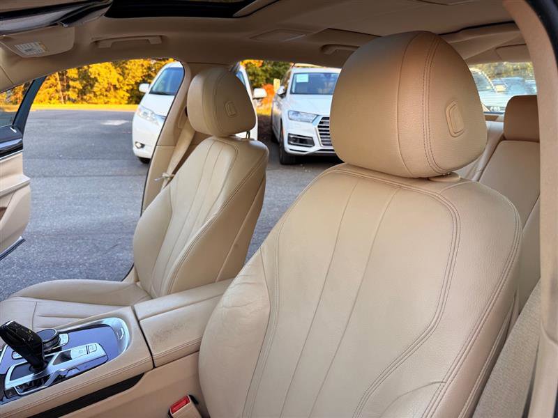 Used 2016 BMW 740i image 35