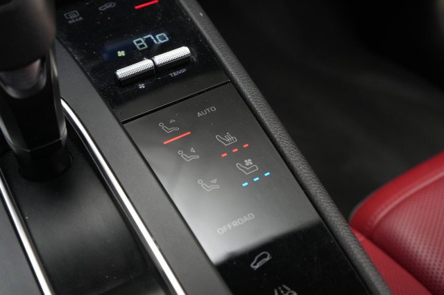 Used 2023 Porsche Macan image 58