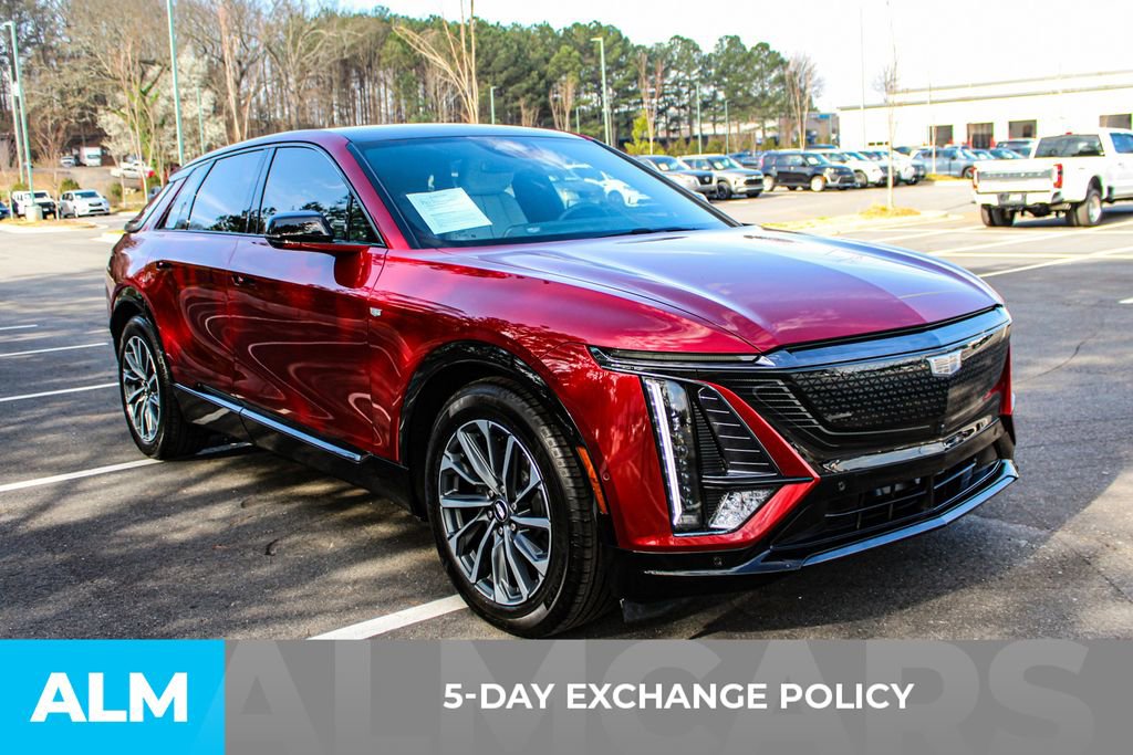 Used 2024 Cadillac Lyriq Sport image 4