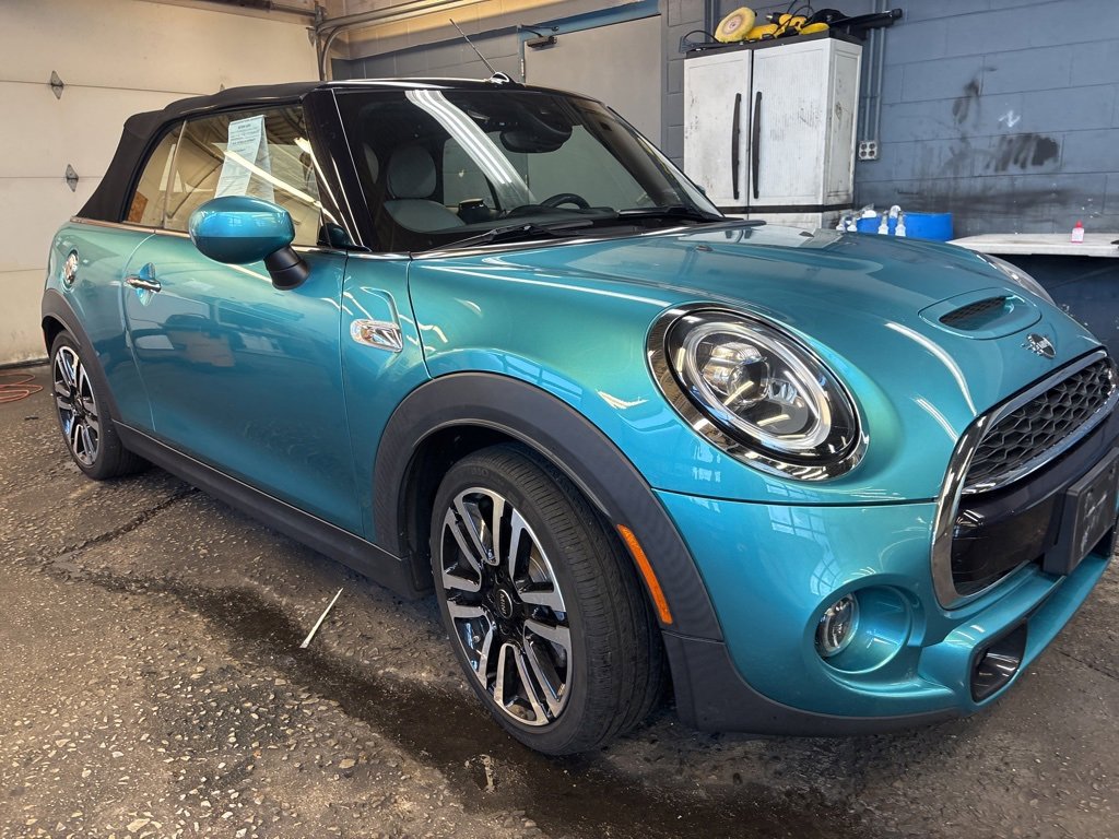 Used 2021 MINI Cooper S w/ Signature Upholstery Package image 1