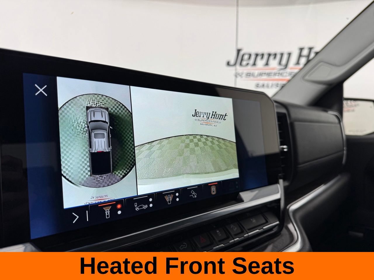Used 2025 Chevrolet Silverado 1500 LTZ w/ Z71 Off-Road Package AWD/4WD image 17