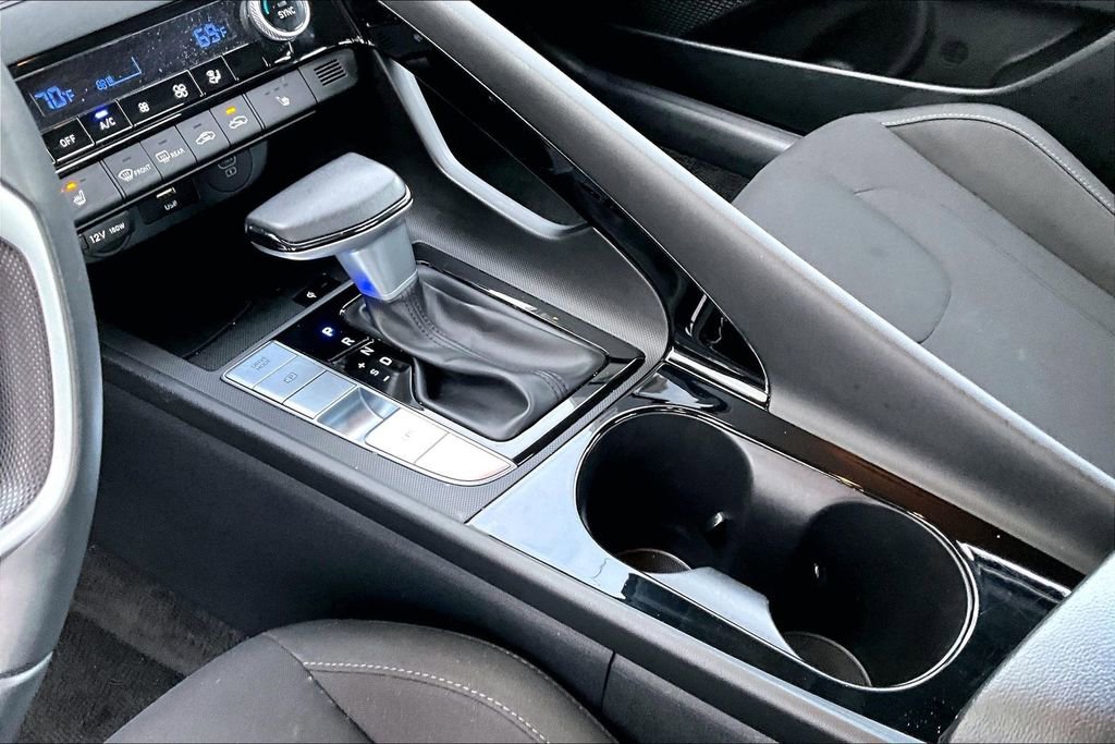 Used 2025 Hyundai Elantra SEL image 15