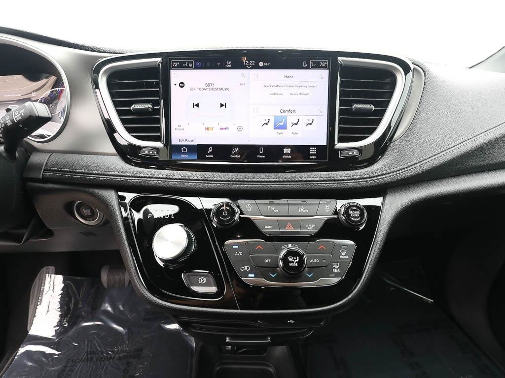 New 2027 Chrysler Pacifica Select AWD/4WD image 14