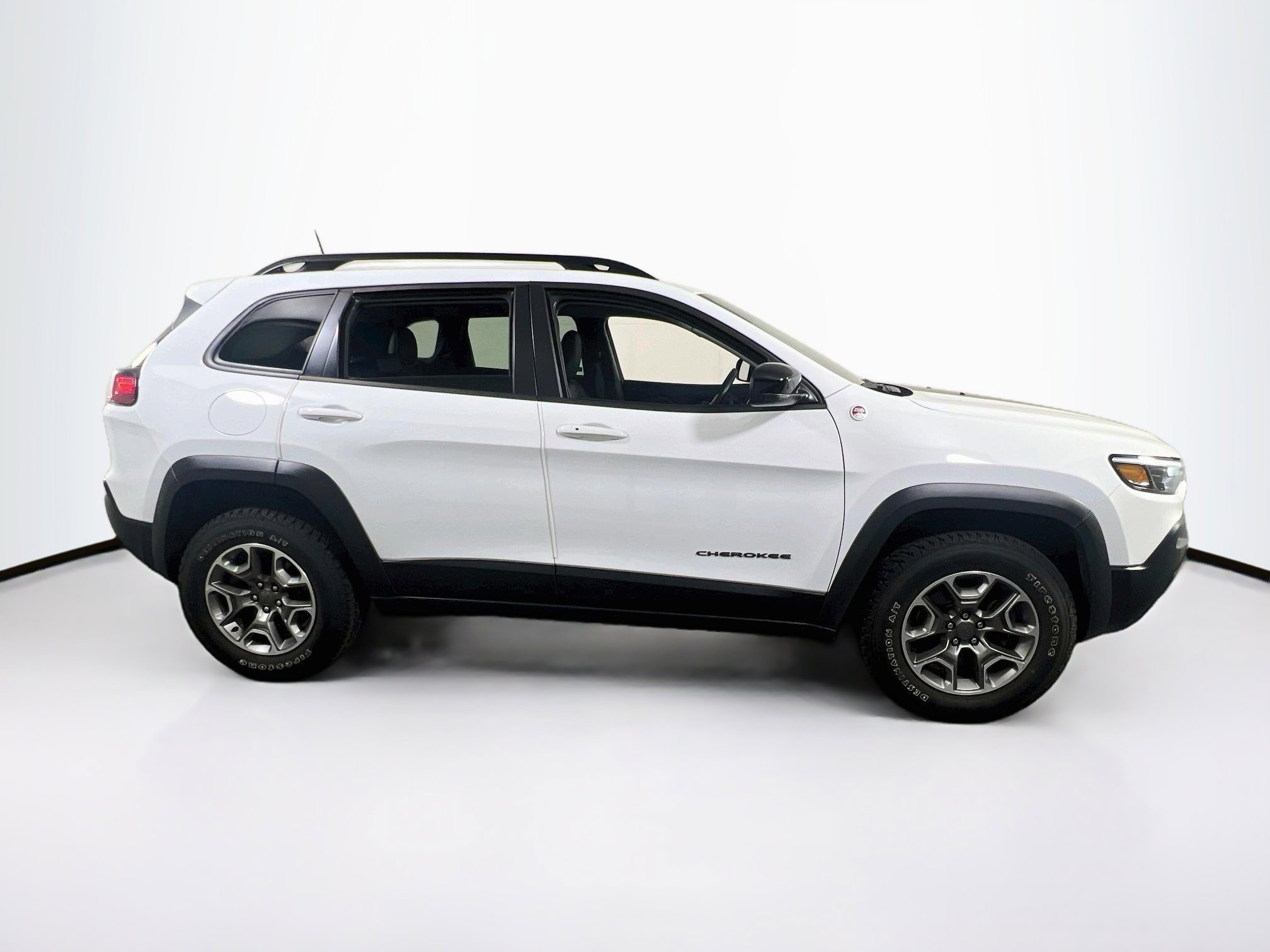 Used 2022 Jeep Cherokee Trailhawk w/ Trailer Tow Group image 4