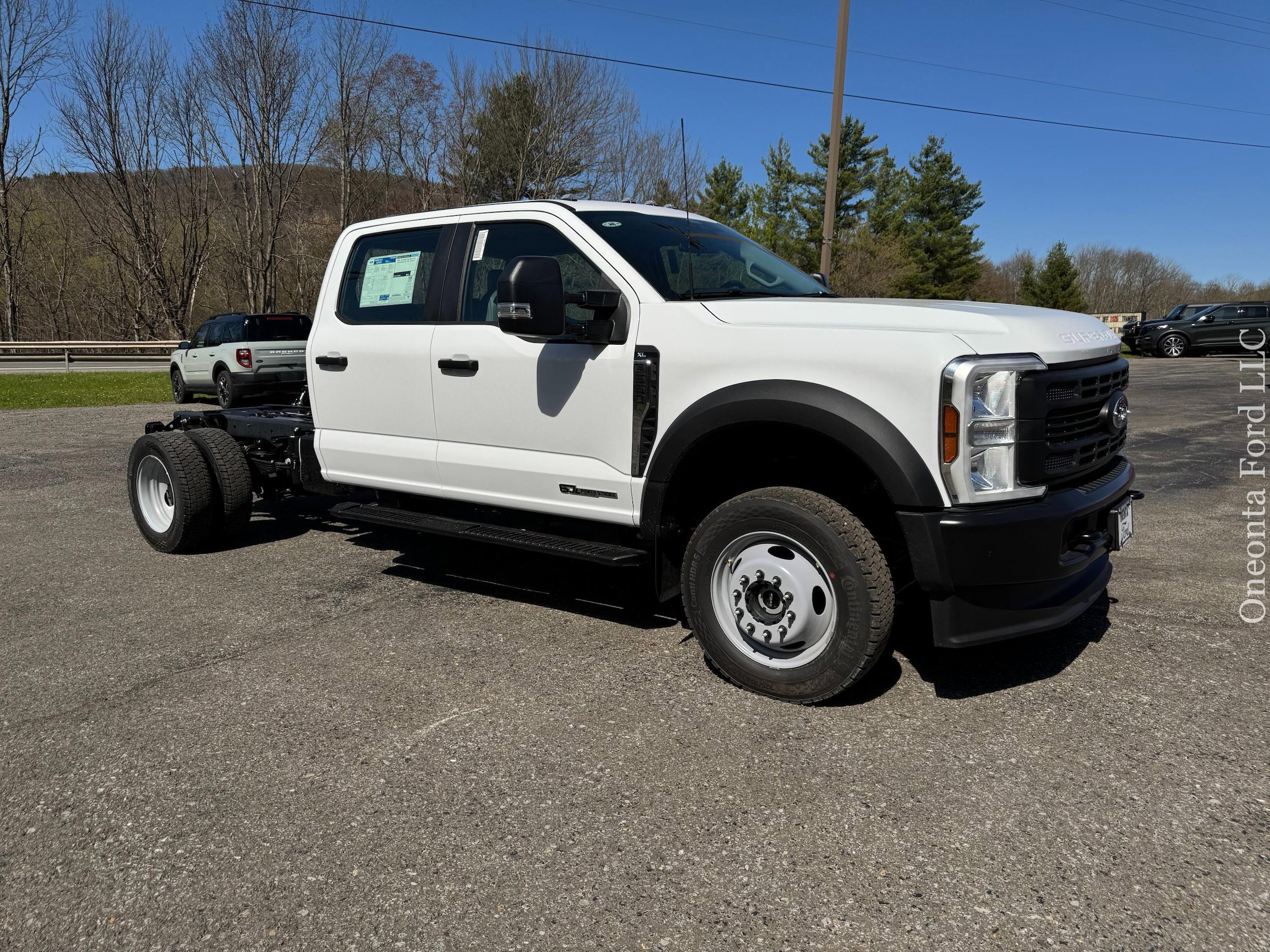 New 2026 Ford F550 4x4 Crew Cab image 1
