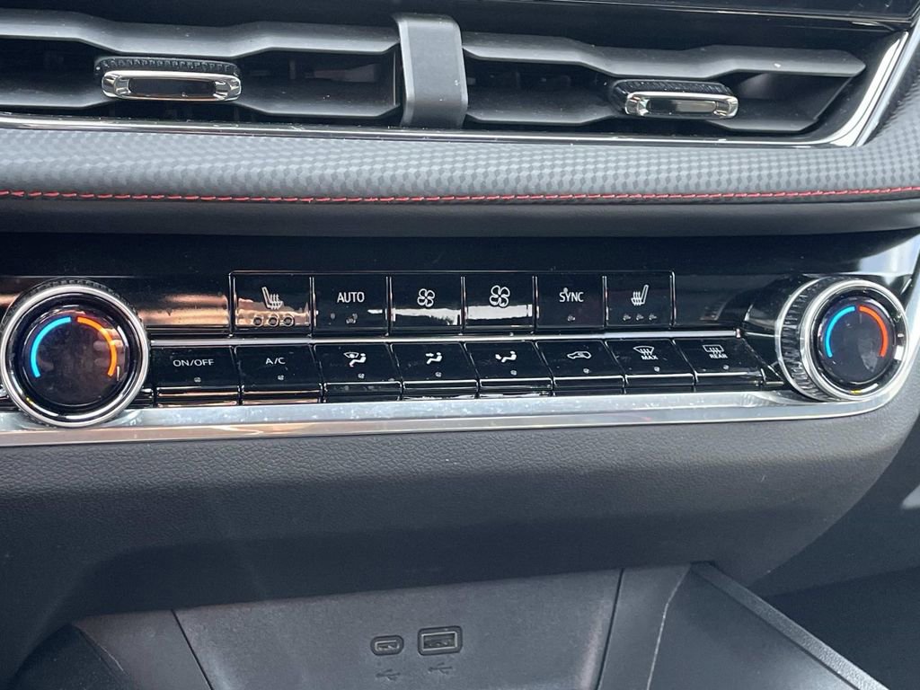 Used 2025 Chevrolet Equinox RS image 22