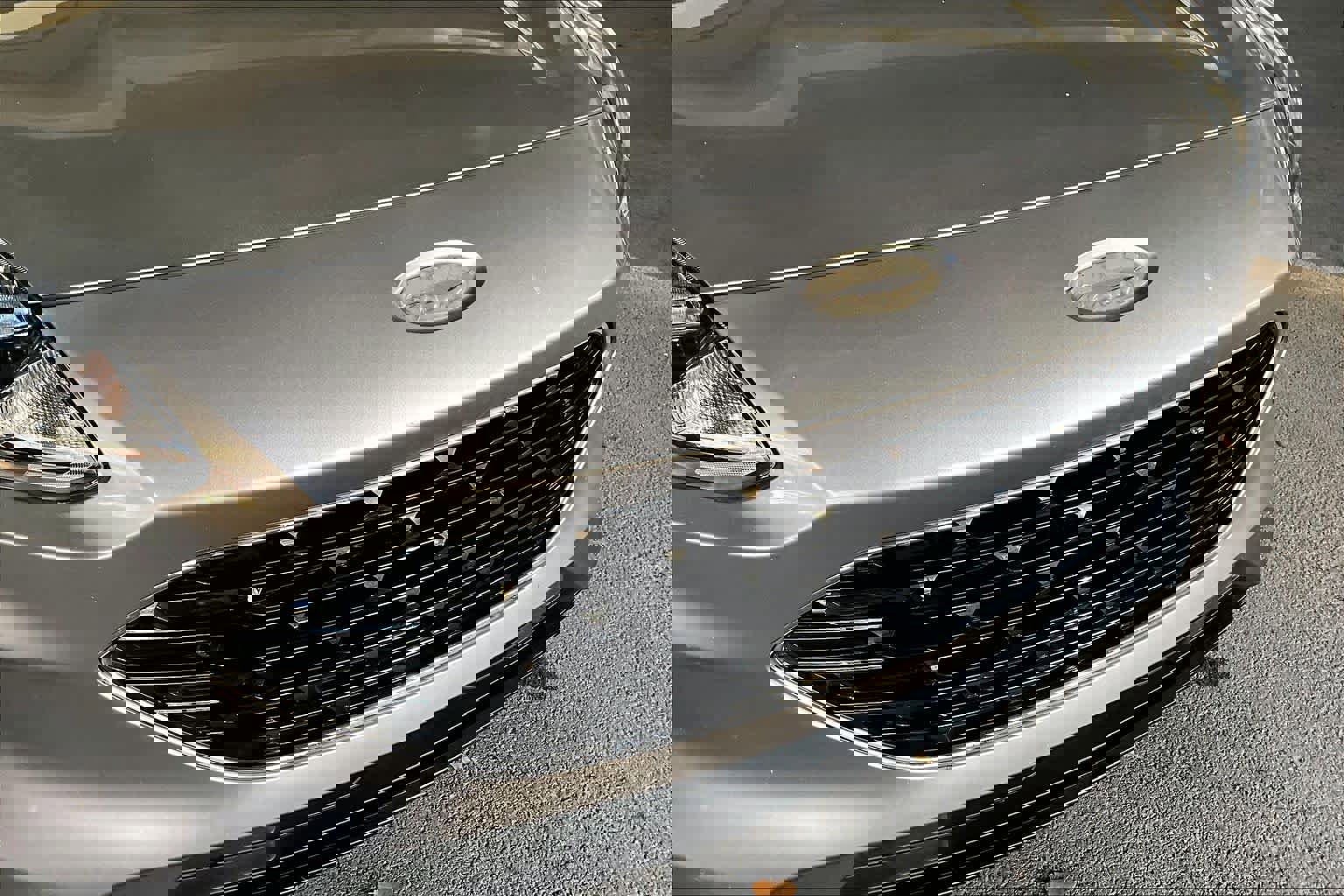 Used 2022 Ford Escape SE w/ SE Sport Appearance Package image 29