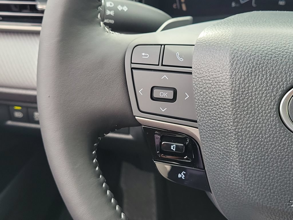 New 2026 Toyota Camry SE w/ Convenience Package FWD image 9