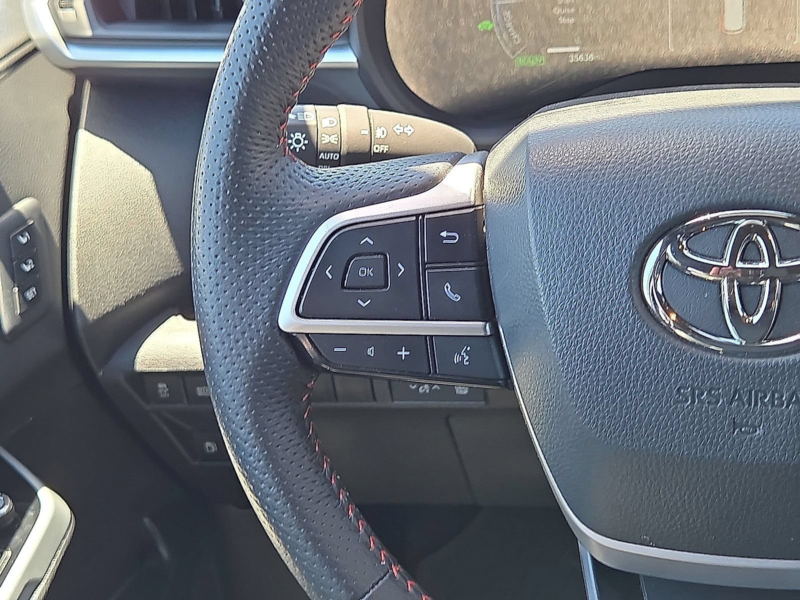 Used 2025 Toyota Sienna XSE w/ XSE Premium Package AWD/4WD image 20