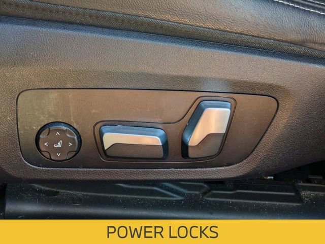 Used 2023 BMW 330e w/ Driving Assistance Package image 17