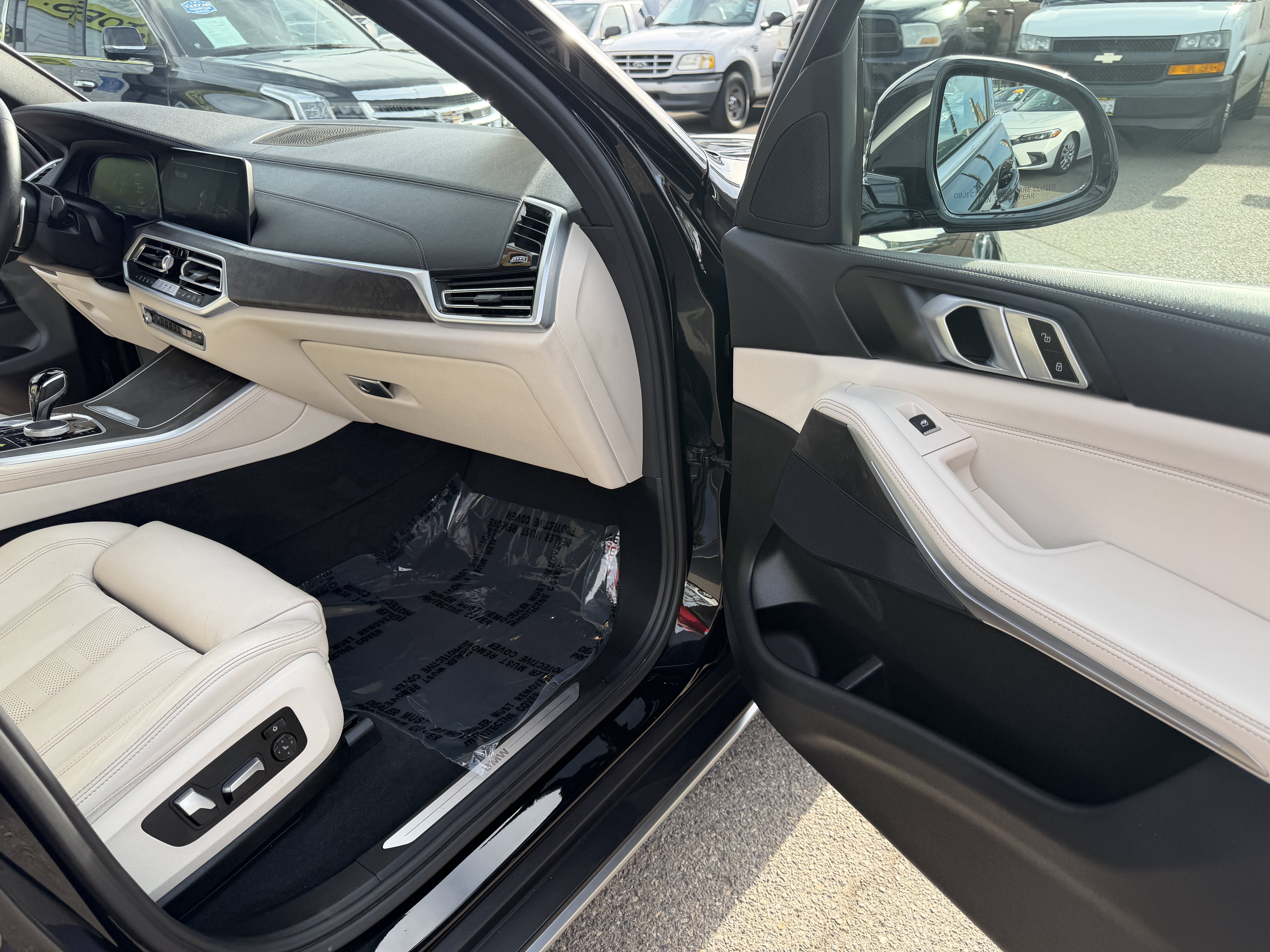 Used 2022 BMW X5 xDrive40i w/ Climate Comfort Package AWD/4WD image 16
