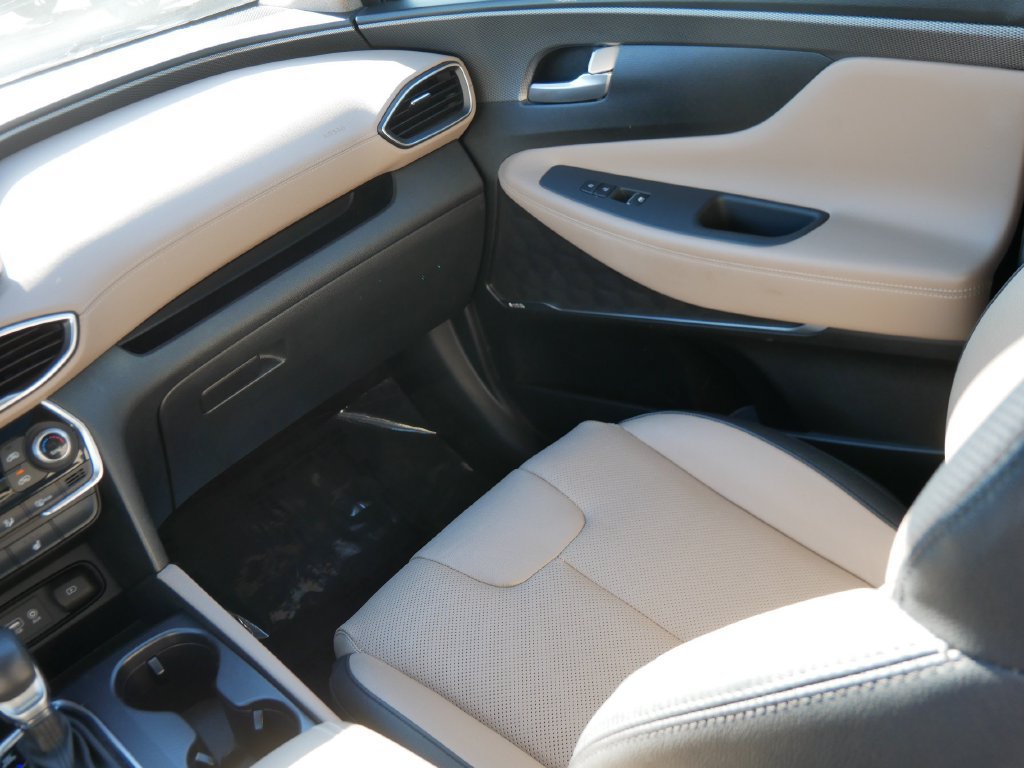 Used 2019 Hyundai Santa Fe Limited AWD/4WD image 16