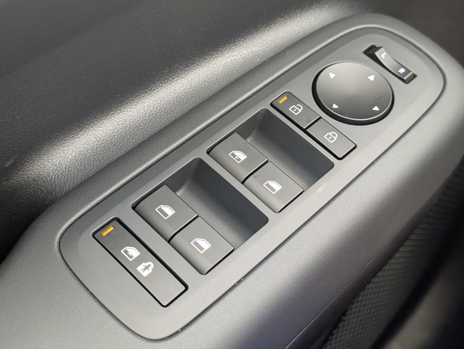 New 2026 Hyundai Santa Fe SE FWD image 15