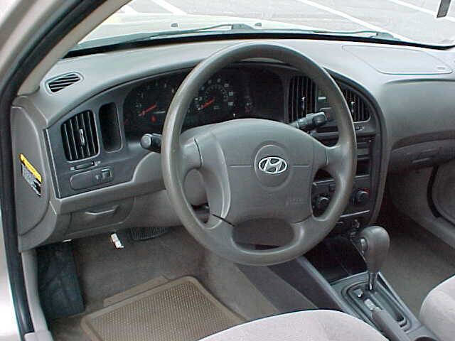 Used 2005 Hyundai Elantra GLS image 19