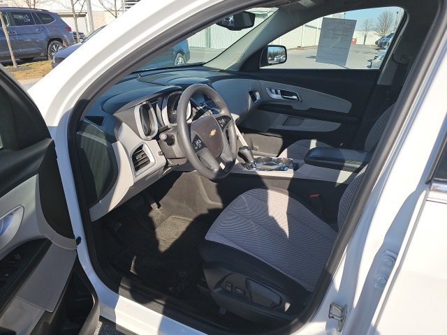 Used 2017 Chevrolet Equinox LS image 7