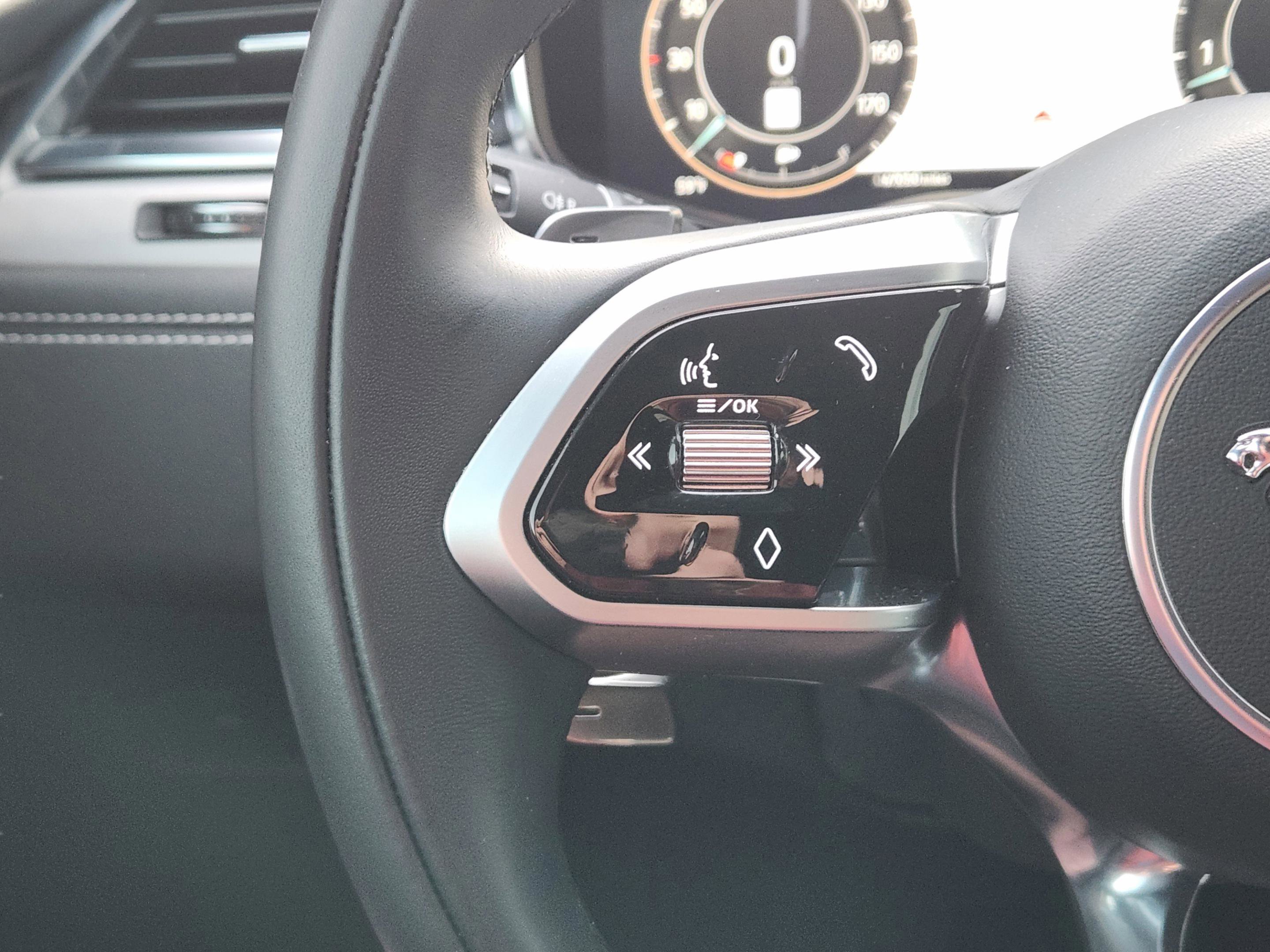 Certified 2024 Jaguar F-PACE R-Dynamic S image 26